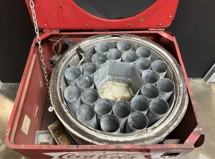 1930 Coca Cola Vending machine