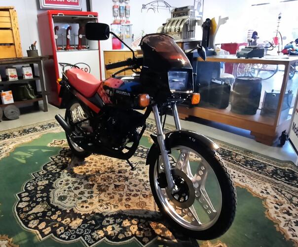 1985 Honda MBX 50 Regenboog VT491 | Transport | Bromfiets / Motor