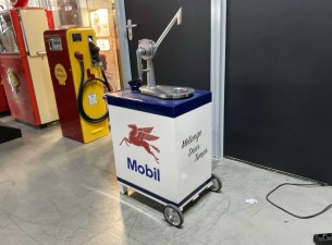 Mobil Olievat met pomp