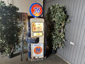1947 Wayne 100A Royal 76 Benzinepomp