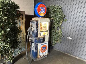 1947 Wayne 100A Royal 76 Benzinepomp