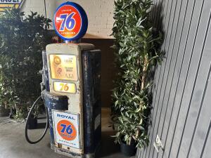 1947 Wayne 100A Royal 76 Benzinepomp