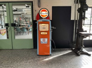 Gulf Gerestoreerde benzinepomp P300