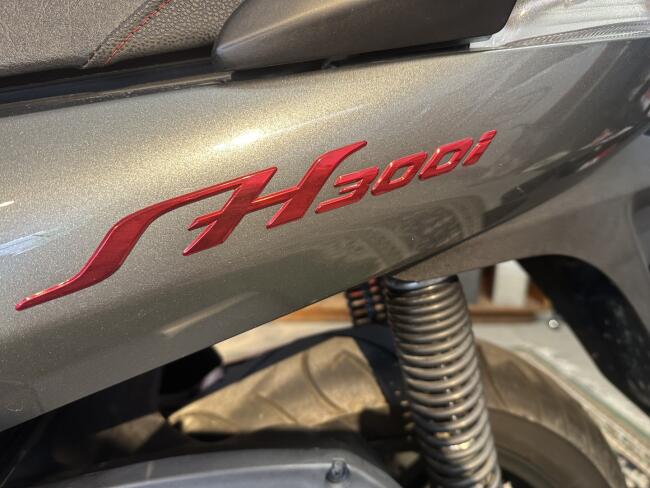 2012 Honda Sh300a VT672 | Transport | Bromfiets / Motor