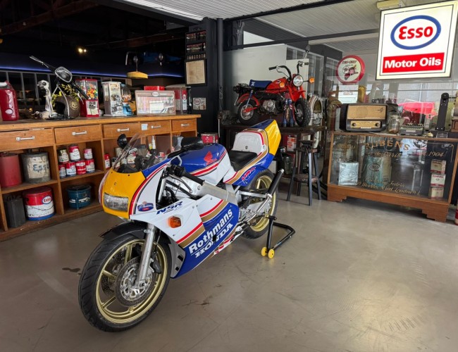 Honda NSR250 MC21 Rothmans Tyga VT733 | Transport | Bromfiets / Motor