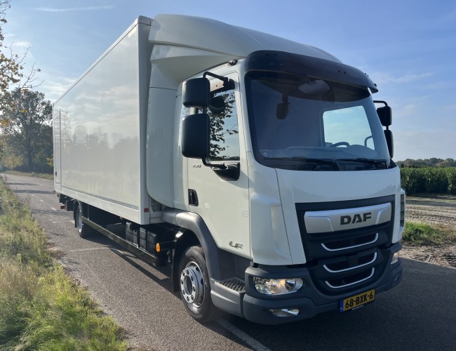 2024 DAF LF230 Bakwagen 720cm met laadklep VT816 | Transport | Vrachtwagen