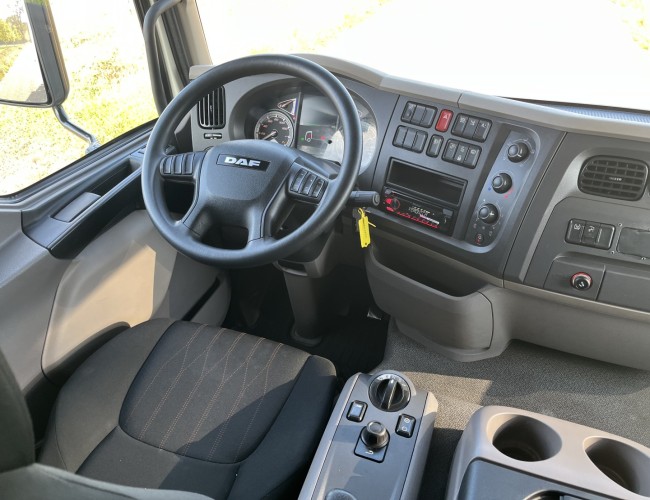2024 DAF LF230 Bakwagen 720cm met laadklep VT816 | Transport | Vrachtwagen