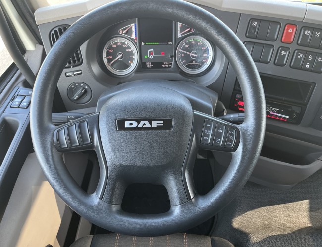 2024 DAF LF230 Bakwagen 720cm met laadklep VT816 | Transport | Vrachtwagen