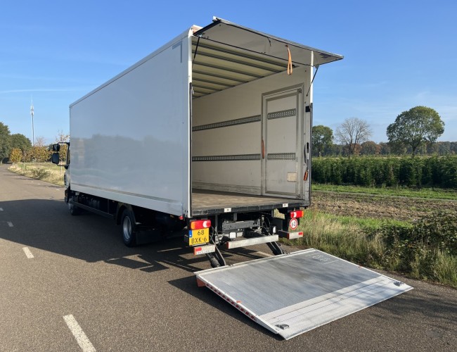 2024 DAF LF230 Bakwagen 720cm met laadklep VT816 | Transport | Vrachtwagen