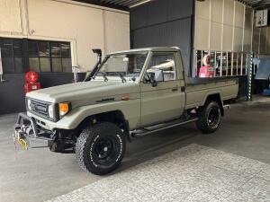 1996 Toyota Landcruiser HZJ 75 4.2 Heavy Duty Pick Up