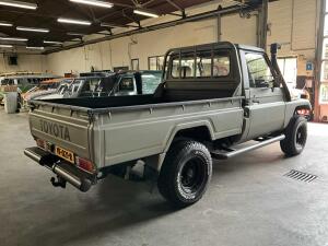 1996 Toyota Landcruiser HZJ 75 4.2 Heavy Duty Pick Up
